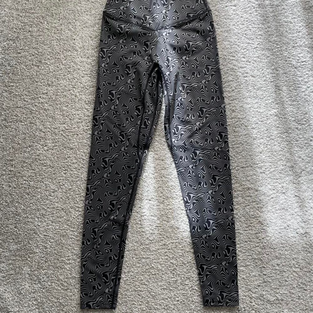 Balance Athletica black + grey wavy pattern leggings